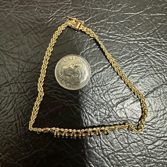 7 inch 14K Gold braided bracelet with 7 blue sapphires stones - Picture 3 of 3